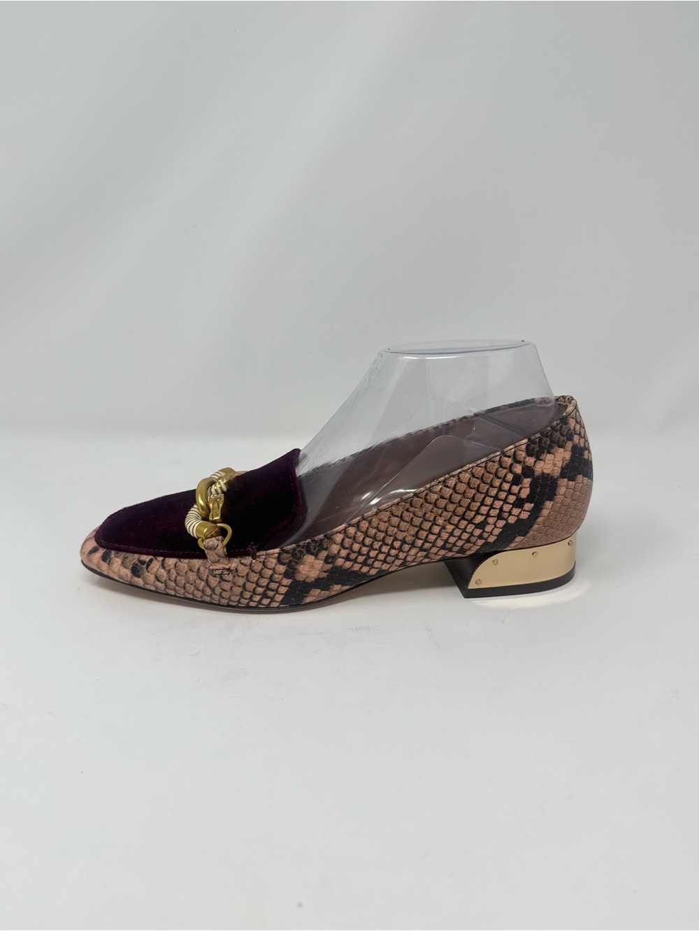 Tory Burch Burgundy Velvet Loafer with Snake-Print Trim and Gold Chain. Size 7. - Picture 3 of 14